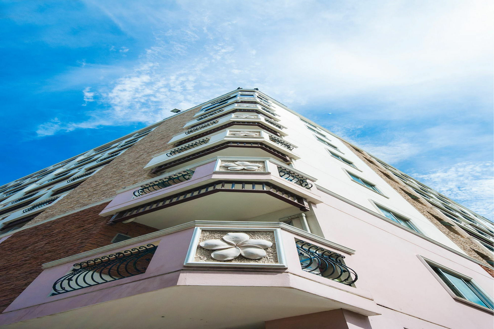 Sa-Bai-Dee Condo Chonburi Exteriör bild