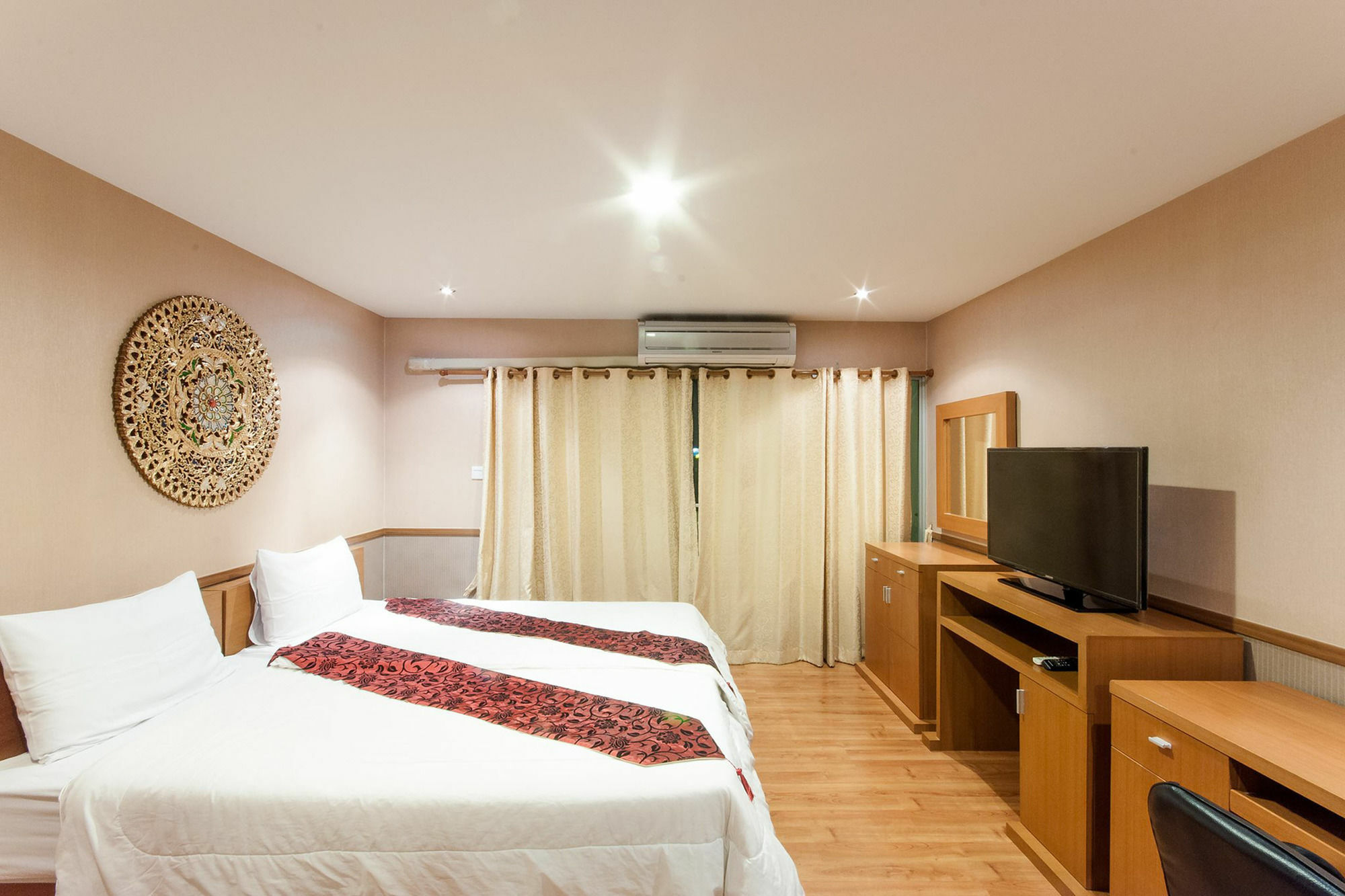 Sa-Bai-Dee Condo Chonburi Exteriör bild